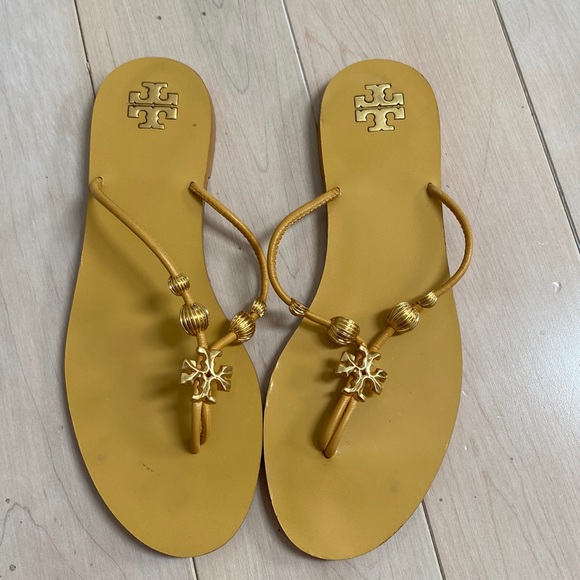 Tory Burch Capri thong sandals beaded gold logo - Picture 2 of 11